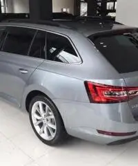 Skoda Superb Station Wagon Superb 2.0 TDI SCR DSG Wagon Executive Skoda Superb Station Wagon Superb 2.0 TDI SCR DSG Wagon Executive