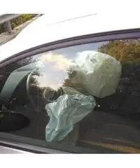 Vendesi auto incidentata Vendesi auto incidentata