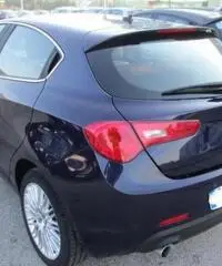 ALFA ROMEO Giulietta 1.6 JTDm-2 105 CV Exclusive ALFA ROMEO Giulietta 1.6 JTDm-2 105 CV Exclusive