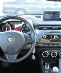 ALFA ROMEO Giulietta 1.6 JTDm-2 105 CV Exclusive ALFA ROMEO Giulietta 1.6 JTDm-2 105 CV Exclusive