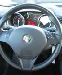 ALFA ROMEO Giulietta 1.6 JTDm-2 105 CV Exclusive ALFA ROMEO Giulietta 1.6 JTDm-2 105 CV Exclusive