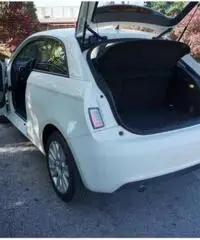 Audi A1 1.6 TDi Xenon-led 105 CV Audi A1 1.6 TDi Xenon-led 105 CV