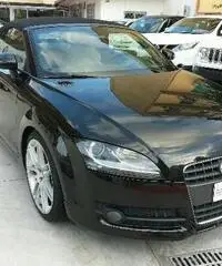 AUDI TT Roadster 2.0 TFSI AUDI TT Roadster 2.0 TFSI