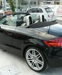 AUDI TT Roadster 2.0 TFSI AUDI TT Roadster 2.0 TFSI