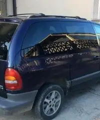 CHRYSLER Voyager 2.5 turbodiesel LE