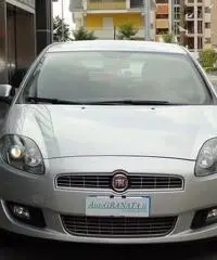 FIAT Bravo 1.6 MTJ 120CV EMOTION AUTOMATICA E5 DPF NAVI FIAT Bravo 1.6 MTJ 120CV EMOTION AUTOMATICA E5 DPF NAVI