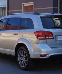 FIAT Freemont 2.0 M.JET LOUNGE 170CV AUTOM. PELLE+NAVI FIAT Freemont 2.0 M.JET LOUNGE 170CV AUTOM. PELLE+NAVI