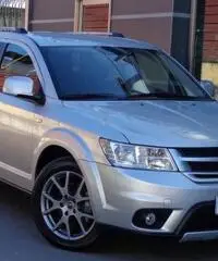 FIAT Freemont 2.0 M.JET LOUNGE 170CV AUTOM. PELLE+NAVI FIAT Freemont 2.0 M.JET LOUNGE 170CV AUTOM. PELLE+NAVI
