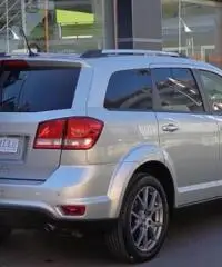 FIAT Freemont 2.0 M.JET LOUNGE 170CV AUTOM. PELLE+NAVI FIAT Freemont 2.0 M.JET LOUNGE 170CV AUTOM. PELLE+NAVI