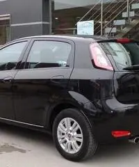 FIAT Punto 1.2 GPL LOUNGE E6 KM ZERO FIAT Punto 1.2 GPL LOUNGE E6 KM ZERO