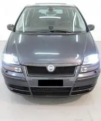 FIAT Ulysse 2.2 JTD Emotion 7 Posti FIAT Ulysse 2.2 JTD Emotion 7 Posti