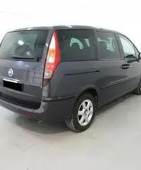 FIAT Ulysse 2.2 JTD Emotion 7 Posti FIAT Ulysse 2.2 JTD Emotion 7 Posti