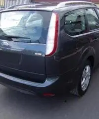 FORD Focus 1.6 TDCI 110cv IKON SW DPF FORD Focus 1.6 TDCI 110cv IKON SW DPF