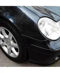 Mercedes Classe C (W/S203) Mercedes Classe C (W/S203)