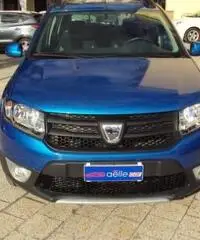DACIA Sandero Stepway 1.5 dCi 90CV Prestige DACIA Sandero Stepway 1.5 dCi 90CV Prestige