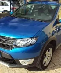 DACIA Sandero Stepway 1.5 dCi 90CV Prestige DACIA Sandero Stepway 1.5 dCi 90CV Prestige
