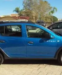 DACIA Sandero Stepway 1.5 dCi 90CV Prestige DACIA Sandero Stepway 1.5 dCi 90CV Prestige