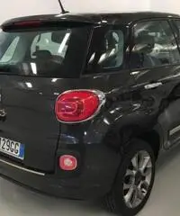FIAT 500L 1.3 M-Jet Lounge Panoramic FIAT 500L 1.3 M-Jet Lounge Panoramic