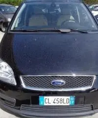 FORD Focus C-Max 2.0 TDCi (136CV) Ghia FORD Focus C-Max 2.0 TDCi (136CV) Ghia