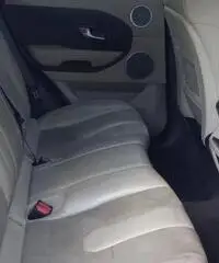 LAND ROVER Range Rover Evoque 2.2 TD4 5p. Pure