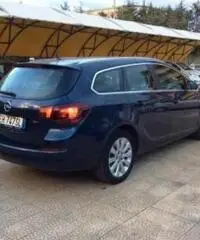 Opel Astra Station Wagon 1.7 Cdti 110cv Sp.tourer Cosmo Opel Astra Station Wagon 1.7 Cdti 110cv Sp.tourer Cosmo
