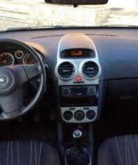 Opel Corsa 1.2 16V 5 Porte Enjoy GPL