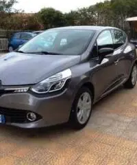 Renault Clio 1.5 DCI 8V 75 CV S&S 5P. Live Renault Clio 1.5 DCI 8V 75 CV S&S 5P. Live