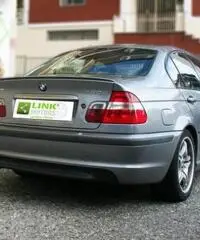 BMW Serie 3 320d Turbodiesel 4 Porte Attiva - MANUTENZIONE CERTIFICATA BMW Serie 3 320d Turbodiesel 4 Porte Attiva - MANUTENZIONE CERTIFICATA