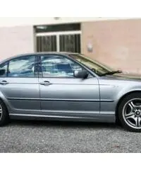 BMW Serie 3 320d Turbodiesel 4 Porte Attiva - MANUTENZIONE CERTIFICATA BMW Serie 3 320d Turbodiesel 4 Porte Attiva - MANUTENZIONE CERTIFICATA