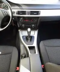 BMW 318 d 2.0 143CV cat Touring BMW 318 d 2.0 143CV cat Touring