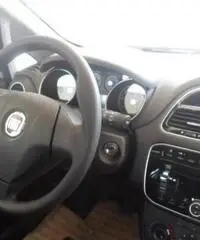 Fiat Punto 1.2 8V 5P. Street Fiat Punto 1.2 8V 5P. Street