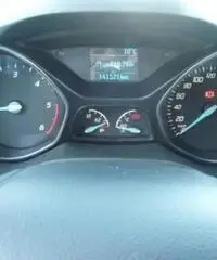 FORD C-Max Titanium 1.6 TDCi 115CV DPF FORD C-Max Titanium 1.6 TDCi 115CV DPF