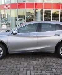 INFINITI Q30 1.5 diesel Business INFINITI Q30 1.5 diesel Business