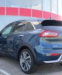 KIA Niro 1.6 GDi DCT HEV KIA Niro 1.6 GDi DCT HEV