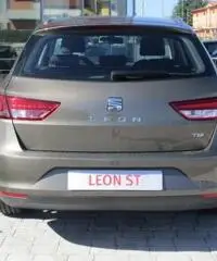 SEAT Leon 1.6 TDI 110 CV DSG ST Start/Stop Style SEAT Leon 1.6 TDI 110 CV DSG ST Start/Stop Style