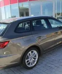 SEAT Leon 1.6 TDI 110 CV DSG ST Start/Stop Style SEAT Leon 1.6 TDI 110 CV DSG ST Start/Stop Style