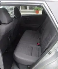 TOYOTA Auris Touring Sports 1.8 Hybrid Active TOYOTA Auris Touring Sports 1.8 Hybrid Active