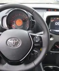 TOYOTA Aygo 1.0 VVT-i 69 CV 5 porte x-play TOYOTA Aygo 1.0 VVT-i 69 CV 5 porte x-play