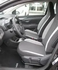 TOYOTA Aygo 1.0 VVT-i 69 CV 5 porte x-play TOYOTA Aygo 1.0 VVT-i 69 CV 5 porte x-play