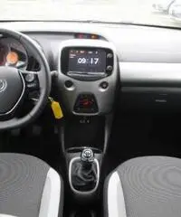 TOYOTA Aygo 1.0 VVT-i 69 CV 5 porte x-play TOYOTA Aygo 1.0 VVT-i 69 CV 5 porte x-play