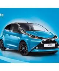 TOYOTA Aygo 1.0 VVT-i 69 CV 5 porte x-play TOYOTA Aygo 1.0 VVT-i 69 CV 5 porte x-play