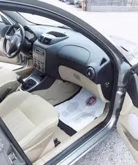 Alfa Romeo 147 147 1.6 16V TS (105) 5 porte Distinctive Alfa Romeo 147 147 1.6 16V TS (105) 5 porte Distinctive