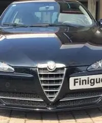 ALFA ROMEO 147 2.0 16V TS Selespeed 3p. Distinctive ALFA ROMEO 147 2.0 16V TS Selespeed 3p. Distinctive
