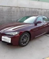Alfa Romeo Giulia 2.2 Turbodiesel 180 CV Super Alfa Romeo Giulia 2.2 Turbodiesel 180 CV Super