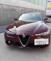 Alfa Romeo Giulia 2.2 Turbodiesel 180 CV Super Alfa Romeo Giulia 2.2 Turbodiesel 180 CV Super