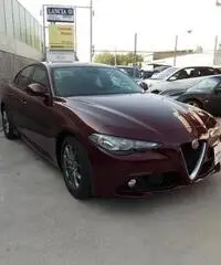 Alfa Romeo Giulia 2.2 Turbodiesel 180 CV Super Alfa Romeo Giulia 2.2 Turbodiesel 180 CV Super