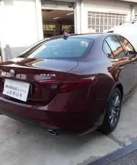 Alfa Romeo Giulia 2.2 Turbodiesel 180 CV Super Alfa Romeo Giulia 2.2 Turbodiesel 180 CV Super