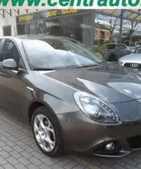 ALFA ROMEO Giulietta 1.6 JTDm-2 105 CV Progression ALFA ROMEO Giulietta 1.6 JTDm-2 105 CV Progression