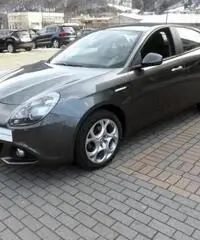 ALFA ROMEO Giulietta 1.6 JTDm-2 105 CV Progression ALFA ROMEO Giulietta 1.6 JTDm-2 105 CV Progression