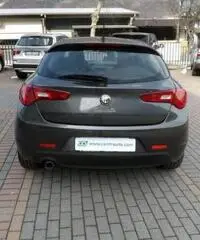 ALFA ROMEO Giulietta 1.6 JTDm-2 105 CV Progression ALFA ROMEO Giulietta 1.6 JTDm-2 105 CV Progression
